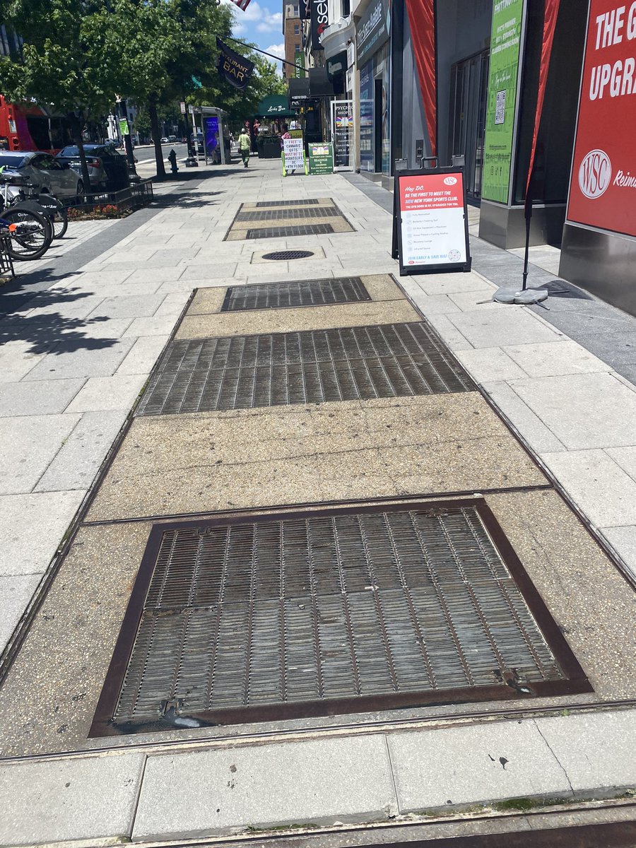 UrbanAdvSquad's tweet photo. The questions we have when we use the #CityAsTheClassroom: What happens during pollination? Where does the water flow? What bird is that? How old is that tree?
Is the pedestrian infrastructure enough to keep us safe?
#ThisIsOutdoorLearning
#Outdoors
#EquitableOutdoorLearning https://t.co/KmfXVeBuUF