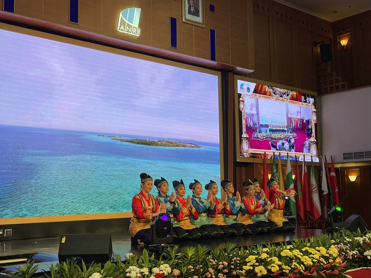 desi atma putri tweet media