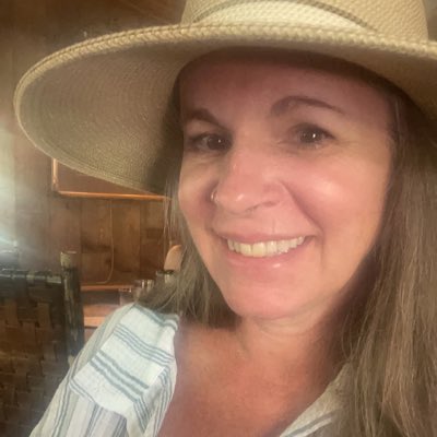 joyartsy's tweet photo. #NewProfilePic https://t.co/1cORHV85Uh