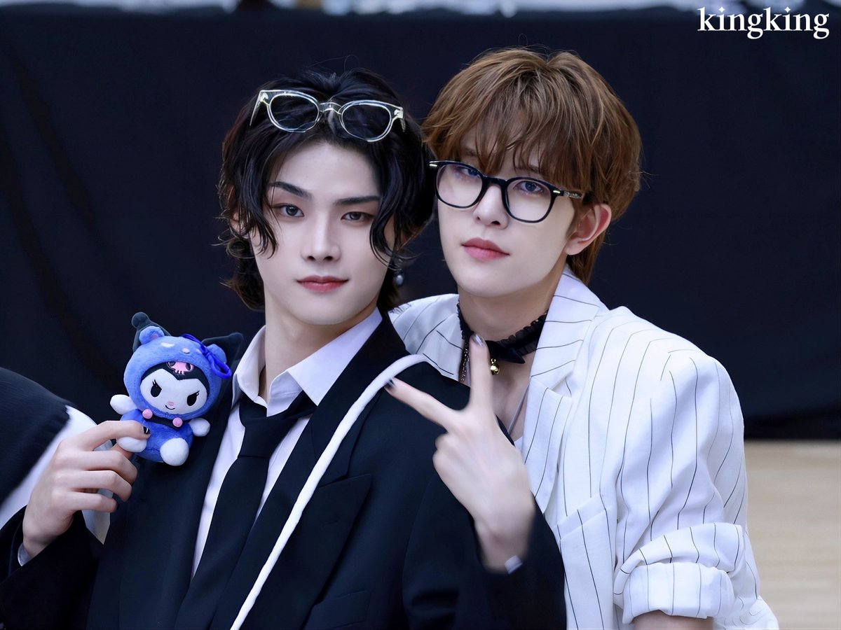 kingking012_'s tweet photo. 230709 FLNK #명호 #경민

🤍🖤🖤🤍

#에잇턴 #8TURN #지명호 #MYUNGHO #조경민 #KYUNGMIN https://t.co/dFCXUNDtIm