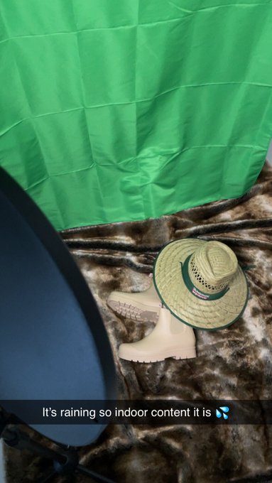 It may be raining but that won&rsquo;t ruin my fun 💦💦 https://t.co/bM44zSmiVc<a href="/tag/x"class="tags"><span>#x</span></a><a href="/tag/twitterx"class="tags"><span>#twitterx</span></a><a href="/tag/thex"class="tags"><span>#thex</span></a>