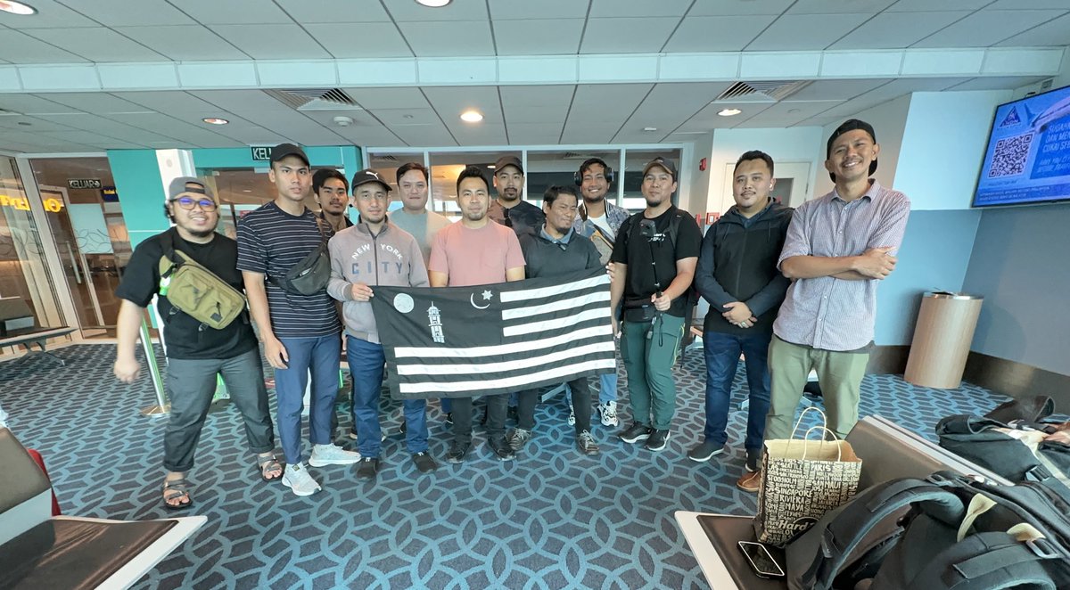 KhuddamMY's tweet photo. Malaysian Khuddam representatives set off for the Indonesian National Khuddam Ijtima 2023 #ijtimakhuddamnasional https://t.co/pWngO4RL8E