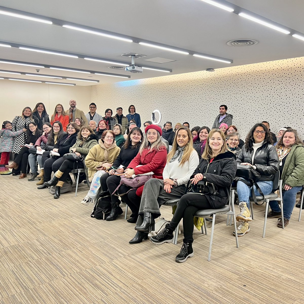 MujeresEmprendedorasChile tweet media