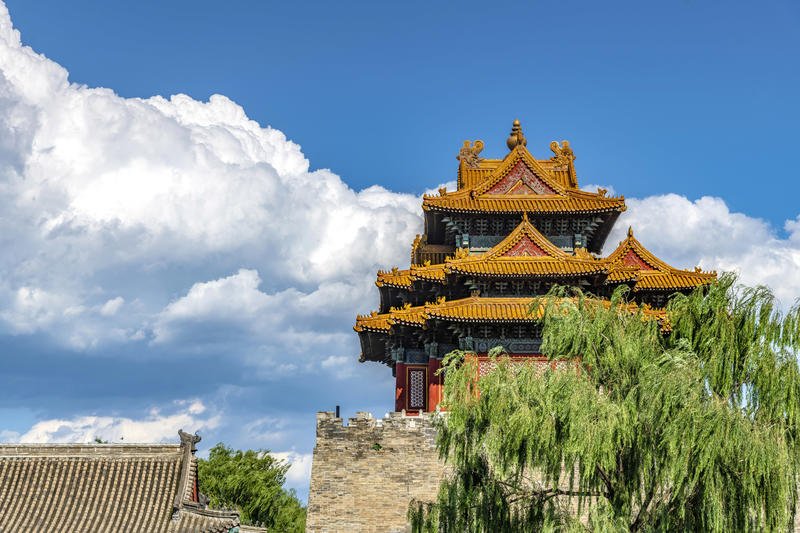 simontourcom's tweet photo. The Forbidden City in Beijing, China, once served as the palace for 24 emperors during the Ming and Qing Dynasties (1368 - 1911). Surrounded by a 52-meter-wide moat and a 10-meter-high wall are more than 8,700 rooms. Listed by UNESCO as a World Cultural Heritage Site in 1987. https://t.co/S39cVPDgsb