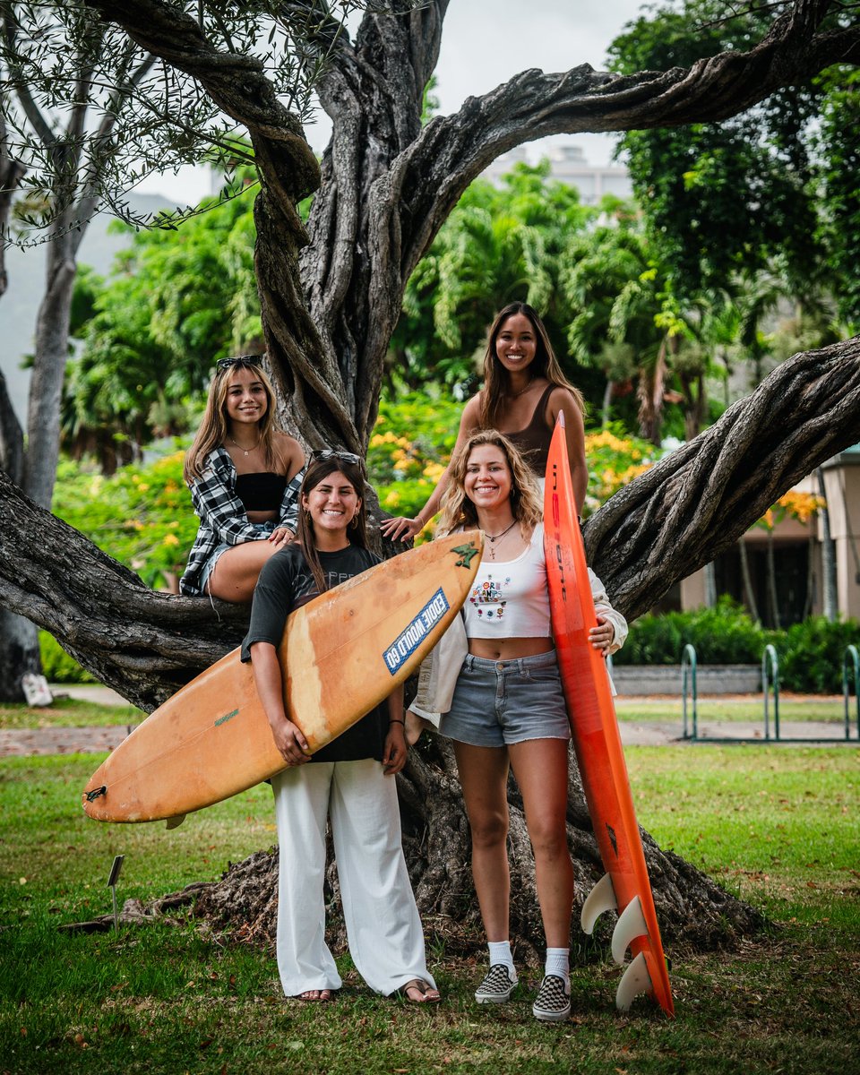 HawaiiWSoccer's tweet photo. Life is always good out here 😎

#GoBows x #SISTAHHOOD https://t.co/dNzQmIZerI