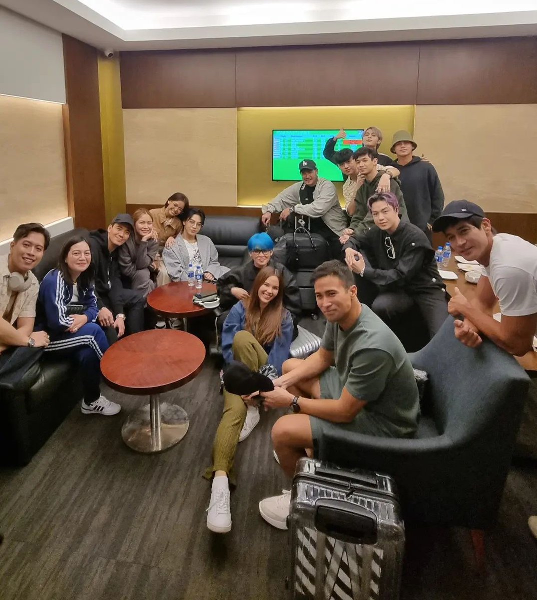 zephanaticsofc's tweet photo. [In photos] #Zephanie with her fellow #CornerstoneArtists during photo-op before flying to US for their #CSAllStarConcert 🇺🇸✈️

📸 Sir Erickson IG story https://t.co/FJZg9qfmUZ