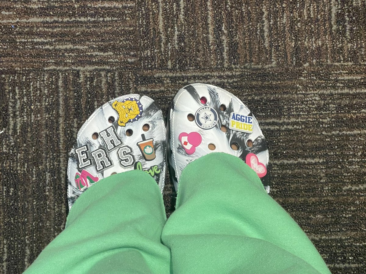 TheRooseveltWay's tweet image. My crocs ..well they tell my story … #ERHS, #DemBoyz, #Coffee, #AggiePride, #PinkysUp, #Medicine, #PublicService, #HeartitAll