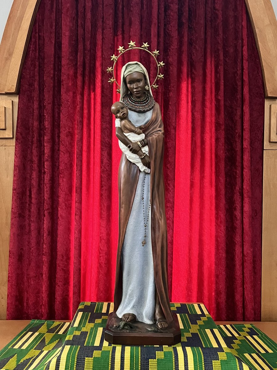 gregorykhillis's tweet photo. At the Lyke House, the Catholic Center for four HBCUs and Georgia State. Beautiful. https://t.co/p5jTn8kcgM