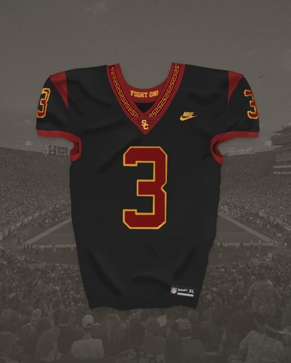 FightOnRusty's tweet photo. how would you feel if USC played in these black jerseys next season?

#FightOn ✌🏻 https://t.co/EcWRBk7q88
