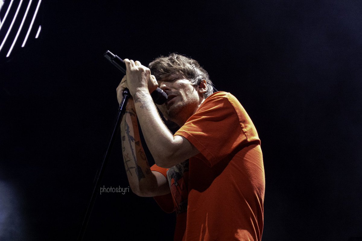 ftdt8ri's tweet photo. louis tomlinson at the greek theater on june 29 2023 #FITFBerkeley #FaithInTheFutureBerkeley #LouisTomlinson https://t.co/mbfMCZKg5B
