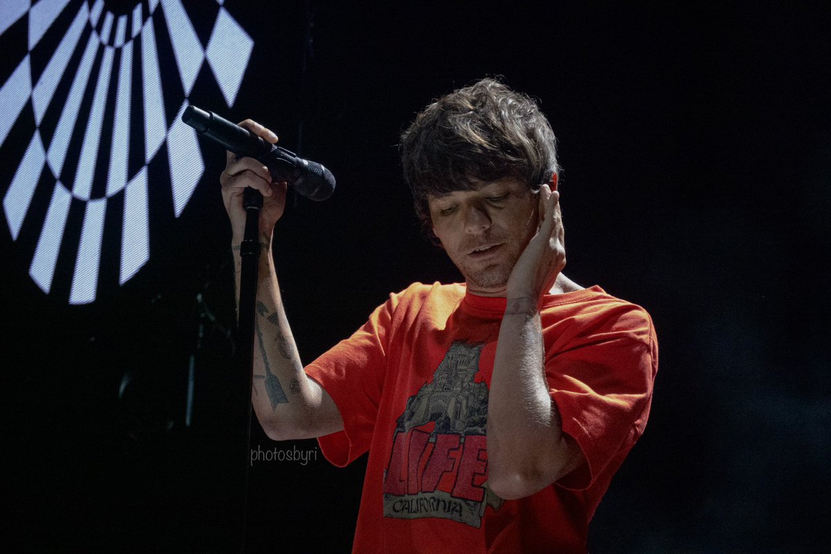 ftdt8ri's tweet photo. louis tomlinson at the greek theater on june 29 2023 #FITFBerkeley #FaithInTheFutureBerkeley #LouisTomlinson https://t.co/mbfMCZKg5B