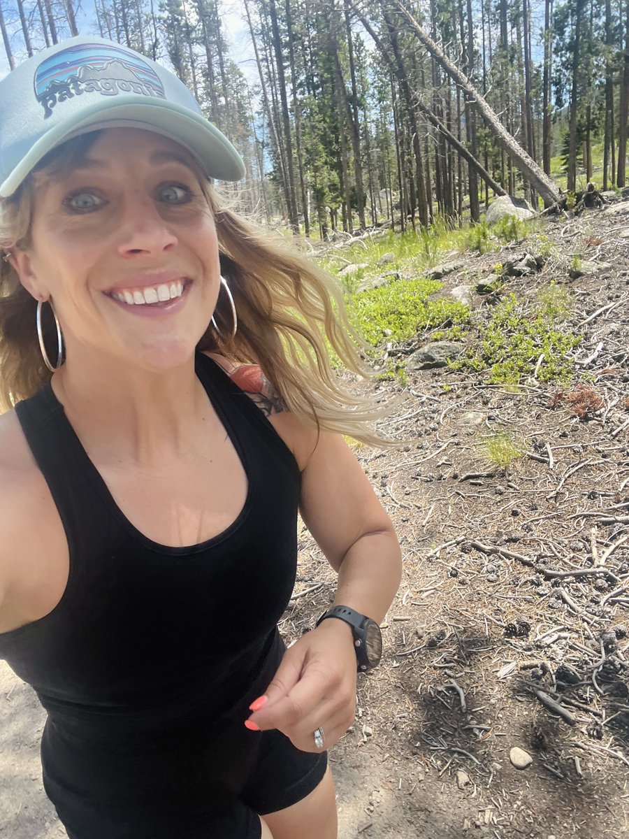 Hike to Gem Lake w/ the fam, then a little trail running near Sprague Lake in the afternoon ! #rmnp #bliss