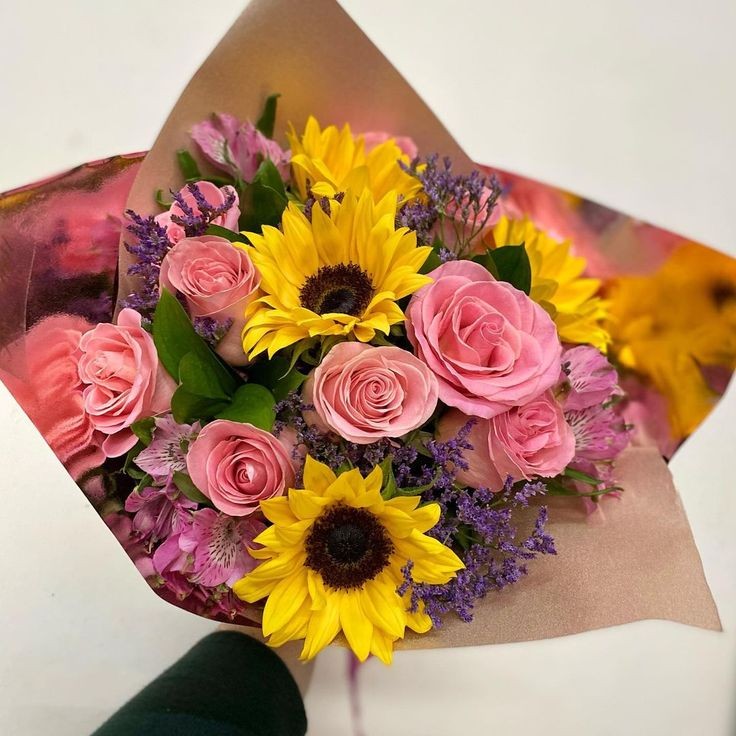 sunflowerchives's tweet photo. why so pretty 🥰 https://t.co/AQl7IH5ykn