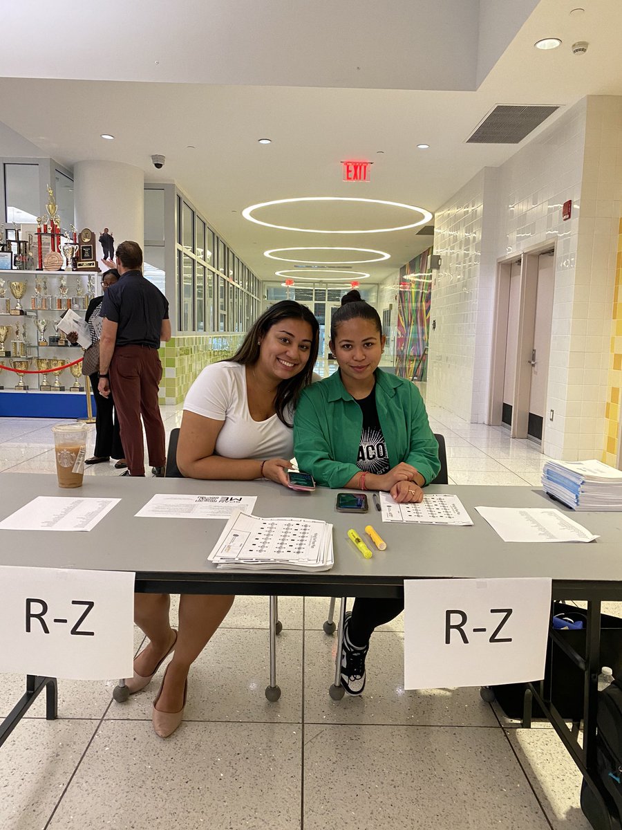CIOBCitywide's tweet image. Huge shoutout to #BeaconHS &amp;amp; the incredible district staff who made tonight an absolute success! 🎉✨ Your hard work &amp;amp; dedication created an amazing experience for everyone involved. Thank you for your unwavering support. 🙌🏼📚 #Gratitude #CommunityEffort #Education @NYCSchools