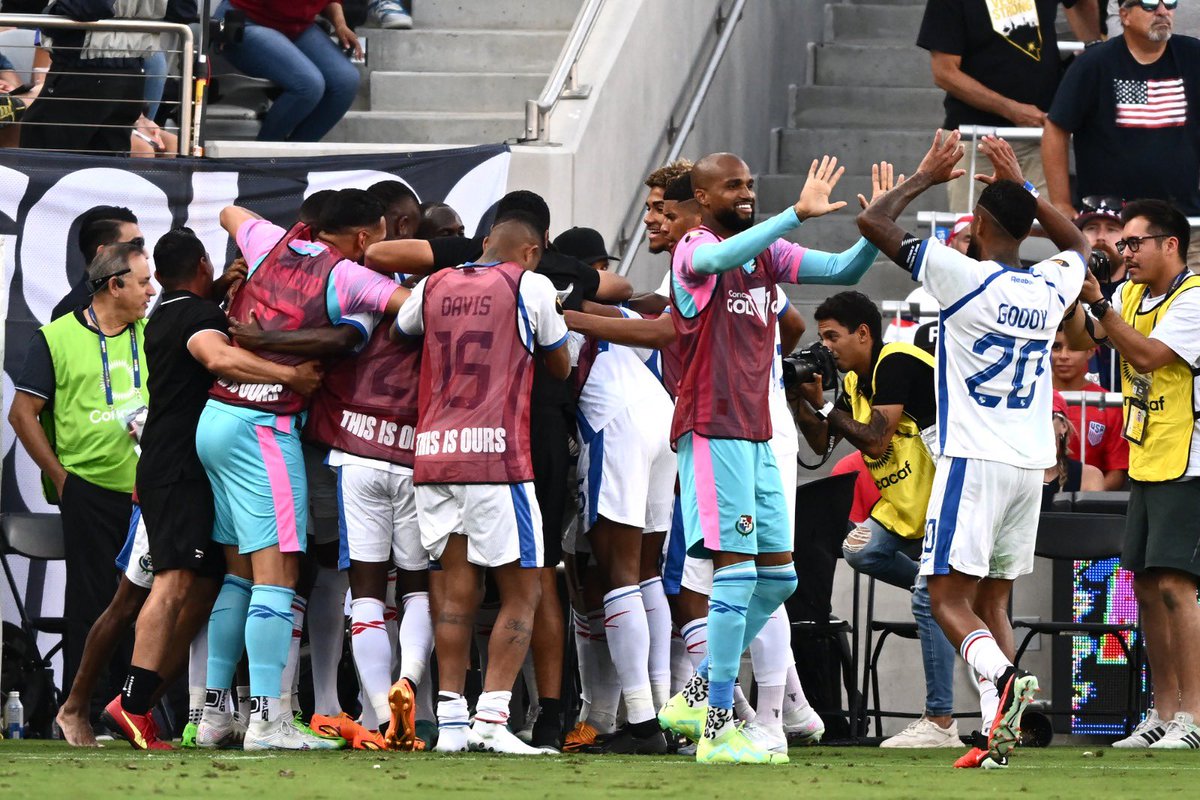 deportes_rpc's tweet photo. ¡Dale RT si estás muy orgulloso de tu selección!🇵🇦🇵🇦🇵🇦🇵🇦🇵🇦🇵🇦❤️❤️❤️

#EstoyMareaRoja https://t.co/i2UFEPIaBY