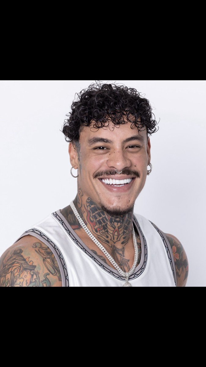 Lenecomenta's tweet photo. Mu mais um ciclo se encerra , mas tenho certeza que vc vai brilhar muito ,sua história é linda vc é um ser humano incrível ,comecei a te admirar desde a vila e não soltei mais ,tô com vc até depois do fim. Sucesso Mu fé e gratidão sempre . ❤️🪬
#TeamMurilo https://t.co/4iRPUYIcVz
