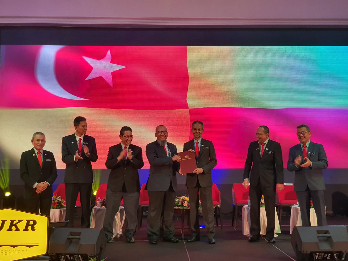 IPJKR_Official's tweet photo. Tahniah kepada @JKRSelangor kerana dipilih sebagai Tuan Rumah Persidangan Pegawai Kanan (SOC) JKR Malaysia Tahun 2024.

Jumpa lagi di tahun hadapan 2024! https://t.co/XuMRzcnnot