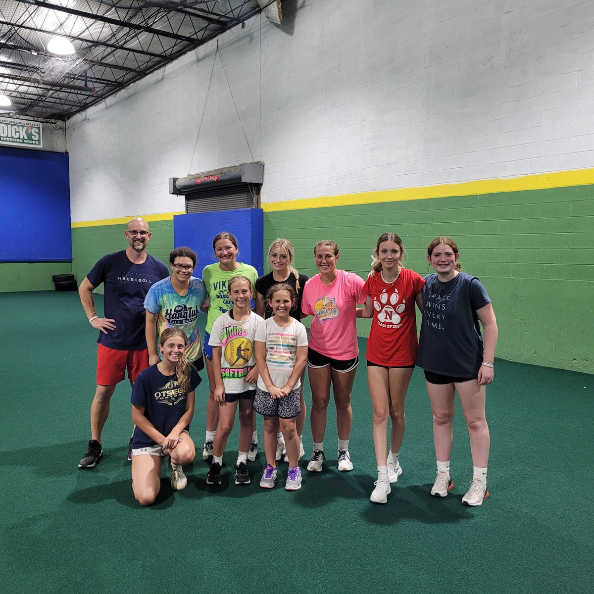 Some of the Softball players took advantage of speed and agility training tonight at the facility.  

Did you know that the Flames Sports facility has over 15,000sqft of training space?  We'd love to have your player train with us! 

#travelball #travelbaseball #travelsoftball