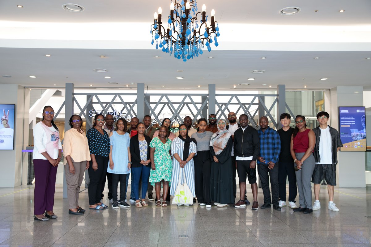 SolBridge's tweet photo. This week, SolBridge is delighted to host a group of Executive MBA and Doctoral students from its Kenyan partner, the University States International University (USIU) – Africa. The team is here for Executive Training on Asian Leadership and Development
#SolBridge #partnership https://t.co/r3BFUcQLR5