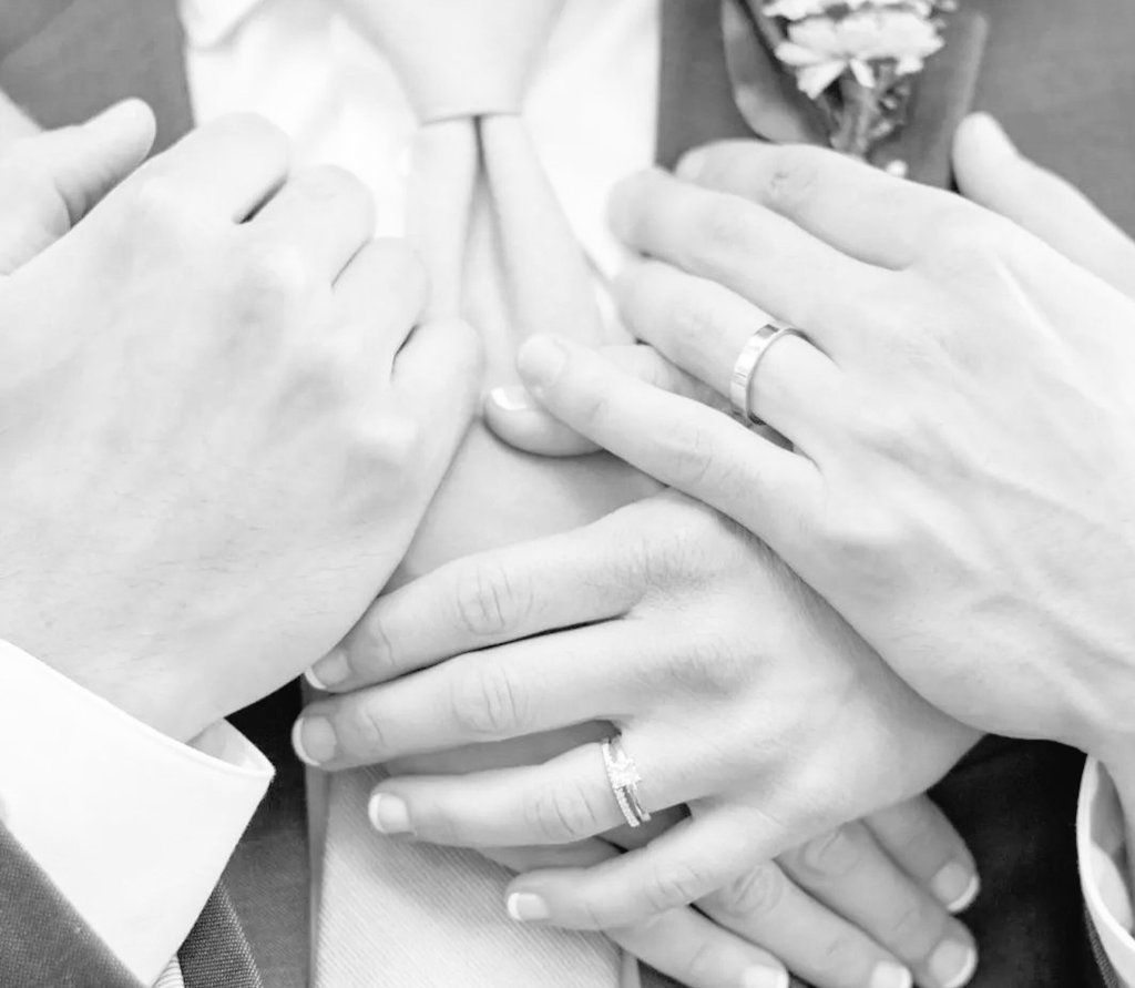 " İkiden bir çıkınca bir kalırmış "
      Külliyen yalan, sen gidince 
       ßen kalırmıyım hiç....

               ꧁༺Ekim ༻꧂