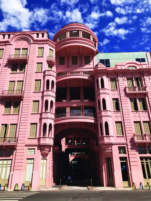 marasch1n's tweet image. amazing marketing for barbie in porto alegre