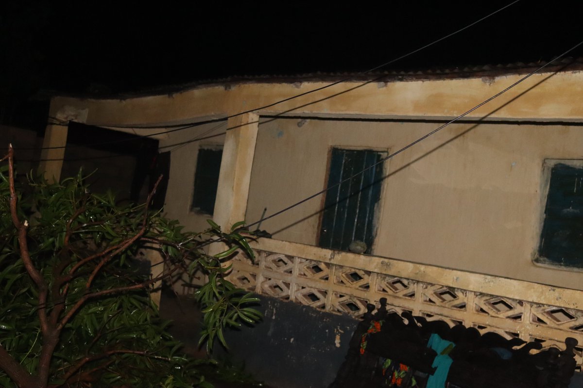 The heavy rainfall & strong winds have left several families without a roof over their heads. While some are hosted by their neighbours, others are left with no choice but to sleep with their children under roofless buildings. It is crucial that we act swiftly to provide support