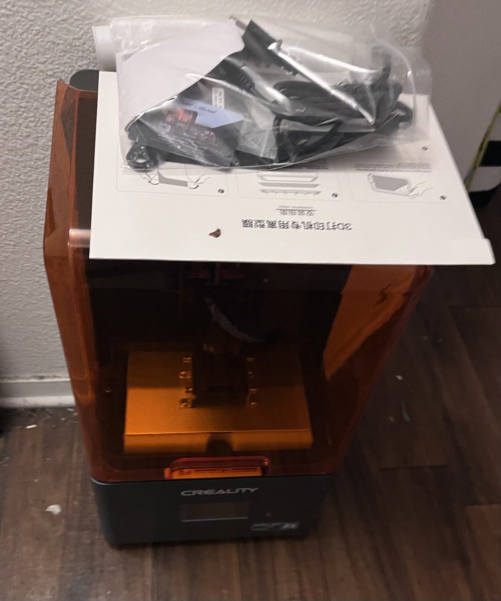 itechnewszone's tweet photo. Thank you fine folks from ⁦@Creality3dP⁩ we received a #halot #mage to test and review. We will order some odor free resin to test and review. https://t.co/AzXJ0ftIRC