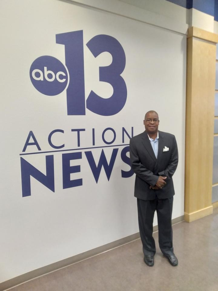 RBGroupLV's tweet photo. Dino Browne, Executive Director of the #LasVegasUrbanLeague Innovation Center for Entrepreneurship, was on @KTNV's #GoodMorningLasVegas yesterday to talk about the Childcare Entrepreneurship Business Model Competition!

#LVUL #Entrepreneurship #Childcare #GMLV #LasVegas #Nevada https://t.co/OHr5H8z6zP