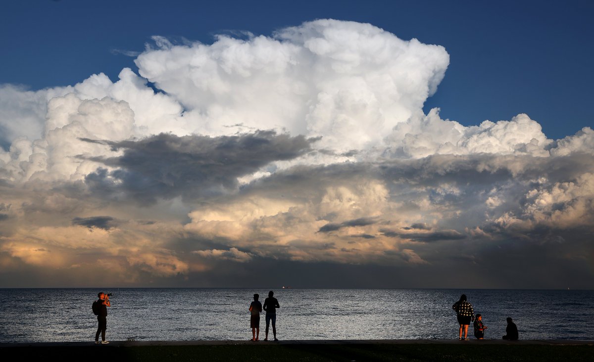 Storms roll through Chicago leaving some pretty skies to gaze at in the aftermath.