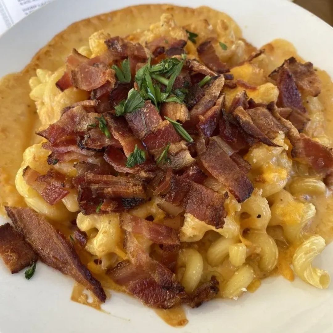 Pajaritobrewpub's tweet photo. Dad deserves deliciousness, #LosAlamos, so why not bring him by our place for some unique twists on all his favorite dishes this Father's Day weekend? https://t.co/uM1DSRscsw