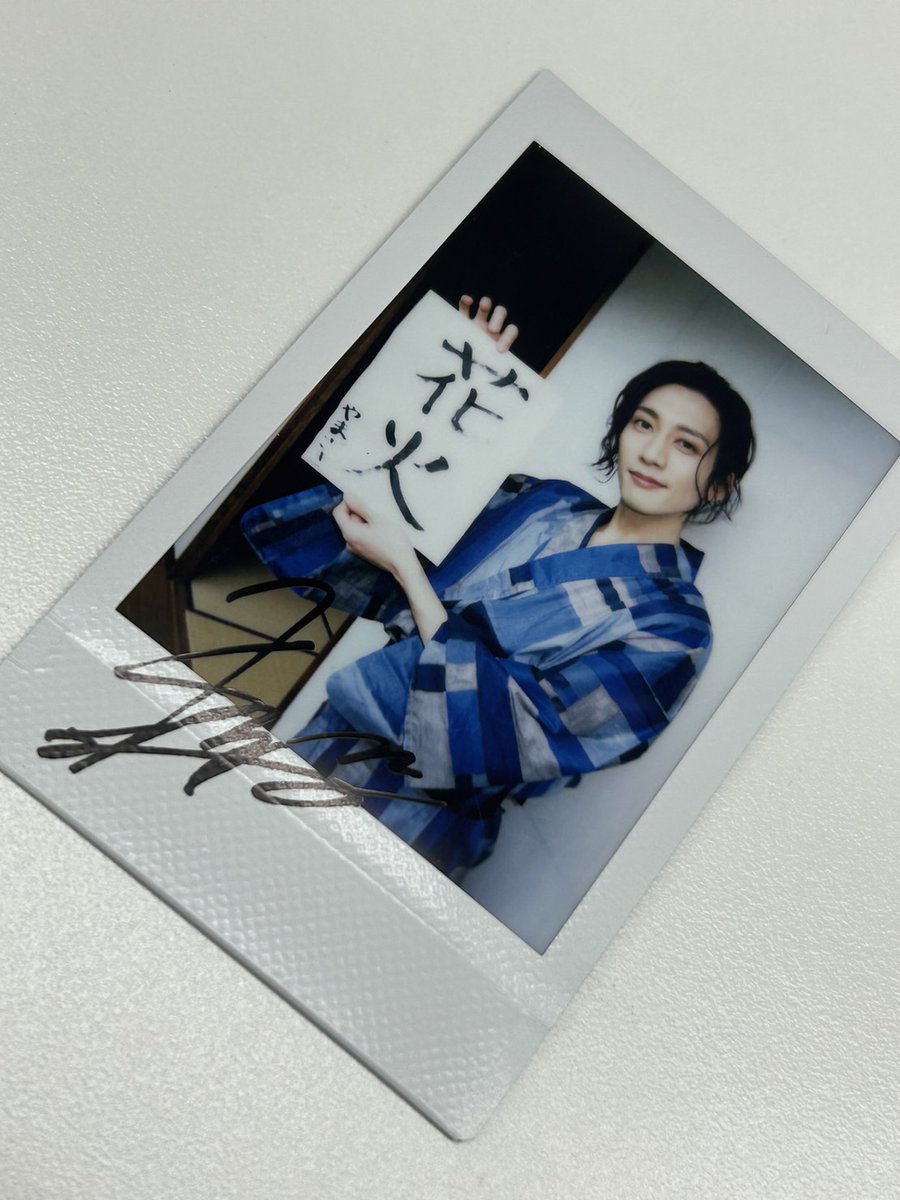 MEN'S SCROLL tweet media