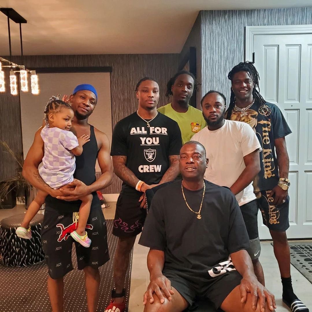 Henry Ruggs III still repping the Raiders.