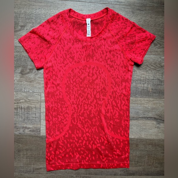 laurendebolt's tweet photo. So good I had to share! Check out all the items I'm loving on @Poshmarkapp #poshmark #fashion #style #shopmycloset #lululemonathletica: https://t.co/OuRBdFp3rq https://t.co/WfN8AW789Z