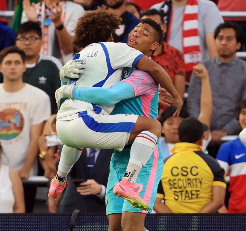 nicolleferguson's tweet photo. Cuál fue tu primera palabra luego del penal de Coco Carrasquilla🇵🇦🇵🇦🇵🇦🇵🇦?

Panamá es FINALISTA de la #GoldCup 🏆 https://t.co/SGUJpWXxYp