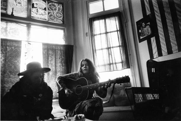 Classic Rock In Pics on Twitter: "Janis Joplin plays guitar in her home ...