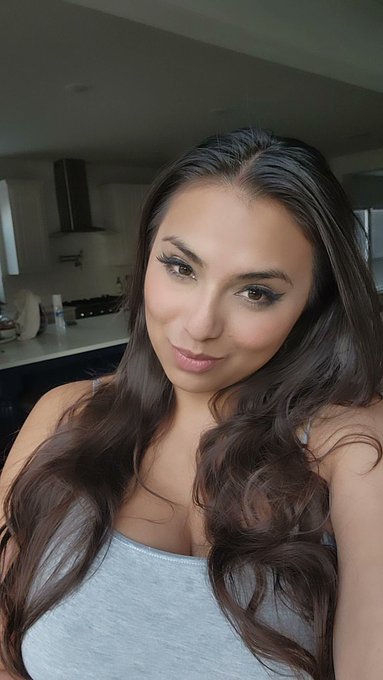 #happyhumpday https://t.co/uU05CFsX78<a href="/tag/happyhumpday"class="tags">#happyhumpday</a>