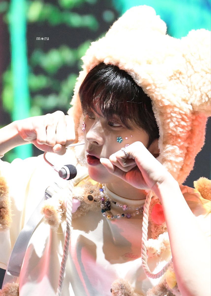 𝐦❄︎𝐫𝐮 tweet media