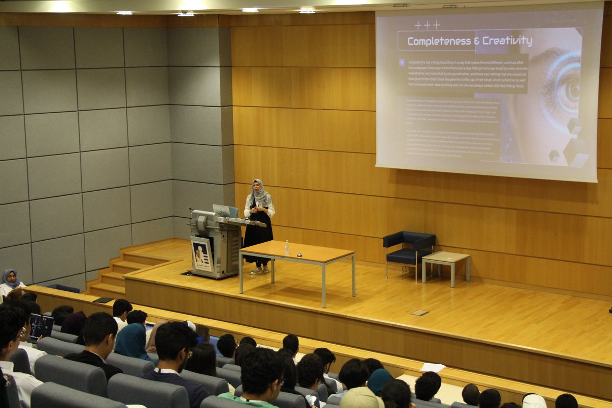 AUEP_AU's tweet photo. أوقات ممتعة في برامج #جامعة_الفيصل الاثرئية! حضر طلابنا ورشة عمل ChatGpt، حيث استكشفوا نماذج اللغة ، والذكاء الاصطناعي للمحادثة، وتعلموا كيف تعمل هذه التكنولوجيا على تحويل الصناعات في جميع أنحاء العالم. استعد لتندهش! 💬💡 #Alfaisal_University #aeup #ChatGPT https://t.co/LQ2XsTMzu1