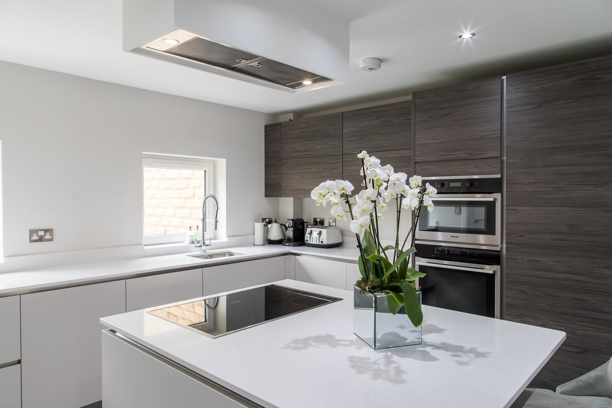 SloughKitchens's tweet photo. We have a wide range of kitchen designs made in the UK. We have years of experience working with clients to create the ideal kitchen solution for their home.
For more information, please visit https://t.co/WqHAScXCo1
#kitchenstyle #outdoorkitchen #sloughkitchens #londonkitchens https://t.co/1InsuONiqF