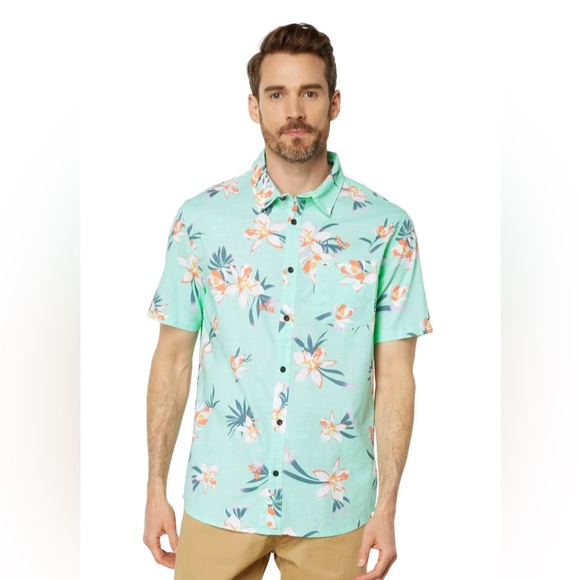 Monacoach1's tweet photo. So good I had to share! Check out all the items I'm loving on @Poshmarkapp #poshmark #fashion #style #shopmycloset #sweatybetty #oneill #zara: https://t.co/t9PD2HUTrX https://t.co/Tnt63IYLeR