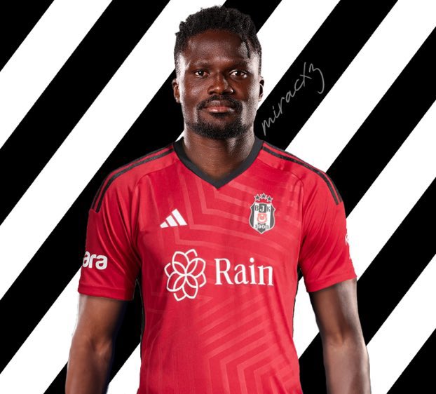 BJKHaber94's tweet photo. Kimsenin memnun olmadığı muhtemelen gözünün üstünde kaşı var diye eleştirileceği stoper transferi..
Hoş geldin 2023 model Tosic..
5. haftadan sonra tribünlere üçlü çektiren nadir topçulardan olur. Ben bu hikayeyi daha önce yaşadım.
Hoş geldin Daniel Amartey 🦅 #ComeToBjk https://t.co/wxRee2g8PP