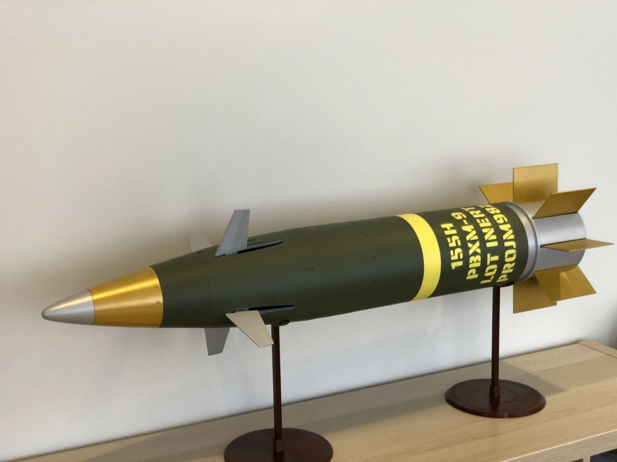 Ukrainene's tweet photo. I did the math this way. A billion dollar valued package. What would Ukraine prefer?:
-303k 155mm shells (at 3.3k a shell)
-9.8k Excalibur shells (at 103k a shell)
-5.9k GMLRS (at 168k each)
-714 #ATTACMS (at 1.4 million each),these aren't made anymore,
#ATACMSforUkraine https://t.co/QWgzv8iXW1