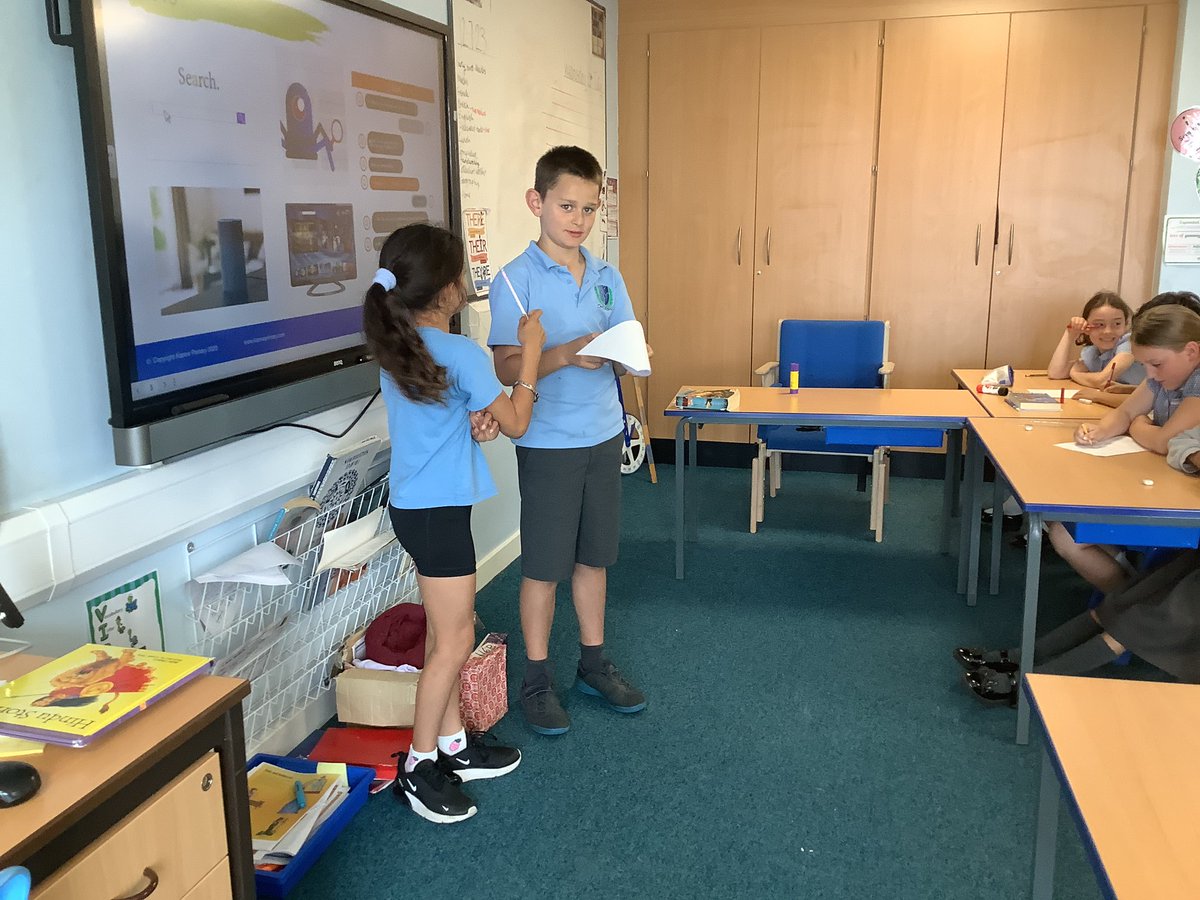 StAgnesY4's tweet image. Sharing our designs for our own class bots in computing yesterday #stagnescomputing