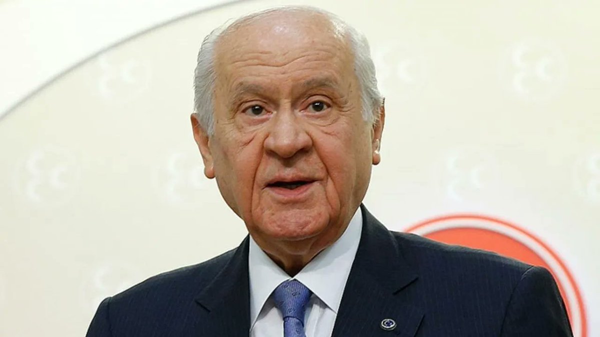 SN Türkmen Beyi <a href="/dbdevletbahceli/">Devlet Bahçeli</a>
Bakan söz, <a href="/RTErdogan/">Recep Tayyip Erdoğan</a> ek atama, Maliye bütçe verdi ama atanmayan 55 bin öğretmenin son 9️⃣ günü kaldı.
Sizi seven de var, sevmeyen de ama herkes bilir ki, siz devlet sözünü yere düşürmezsiniz! 
500 bin kişi unutmayacak
#DevletSözünüDevletTutar2022