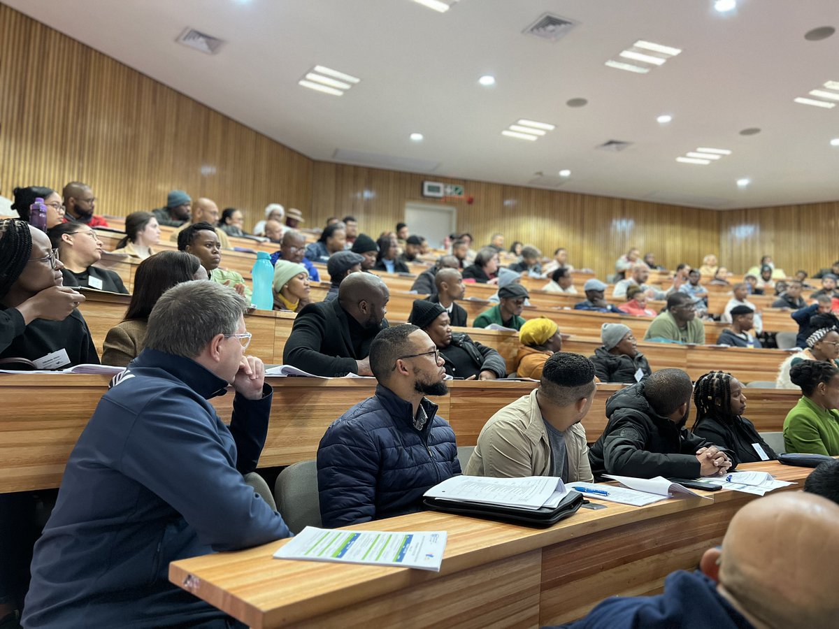This morning I visited teachers participating in the #BackOnTrack Grade 10 Mathematics intervention at the <a href="/WCED_CTLI/">Cape Teaching and Leadership Institute</a> and I was so impressed by the commitment and interest our teachers teachers are showing in the sessions!