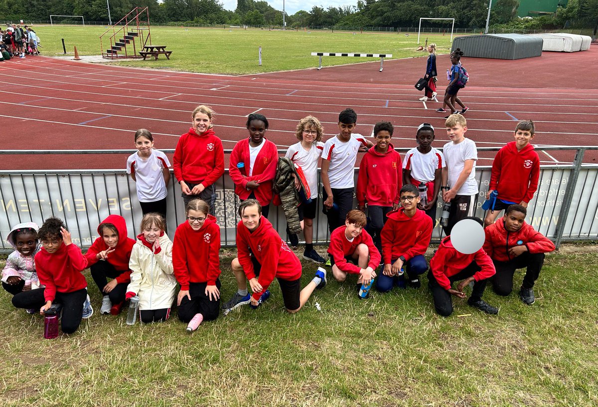 Reddings846's tweet photo. Well done to our Yr5/6 district team who took part in DSC yesterday. We came 4th out of 11 schools🏆 A special recognition to Hammad (Yr6) who came first in both of his races, David (Yr6) and Freya (Yr6) who came 2nd and our relay teams who came 1st, 2nd, 3rd and 5th. https://t.co/FHYCNv8est