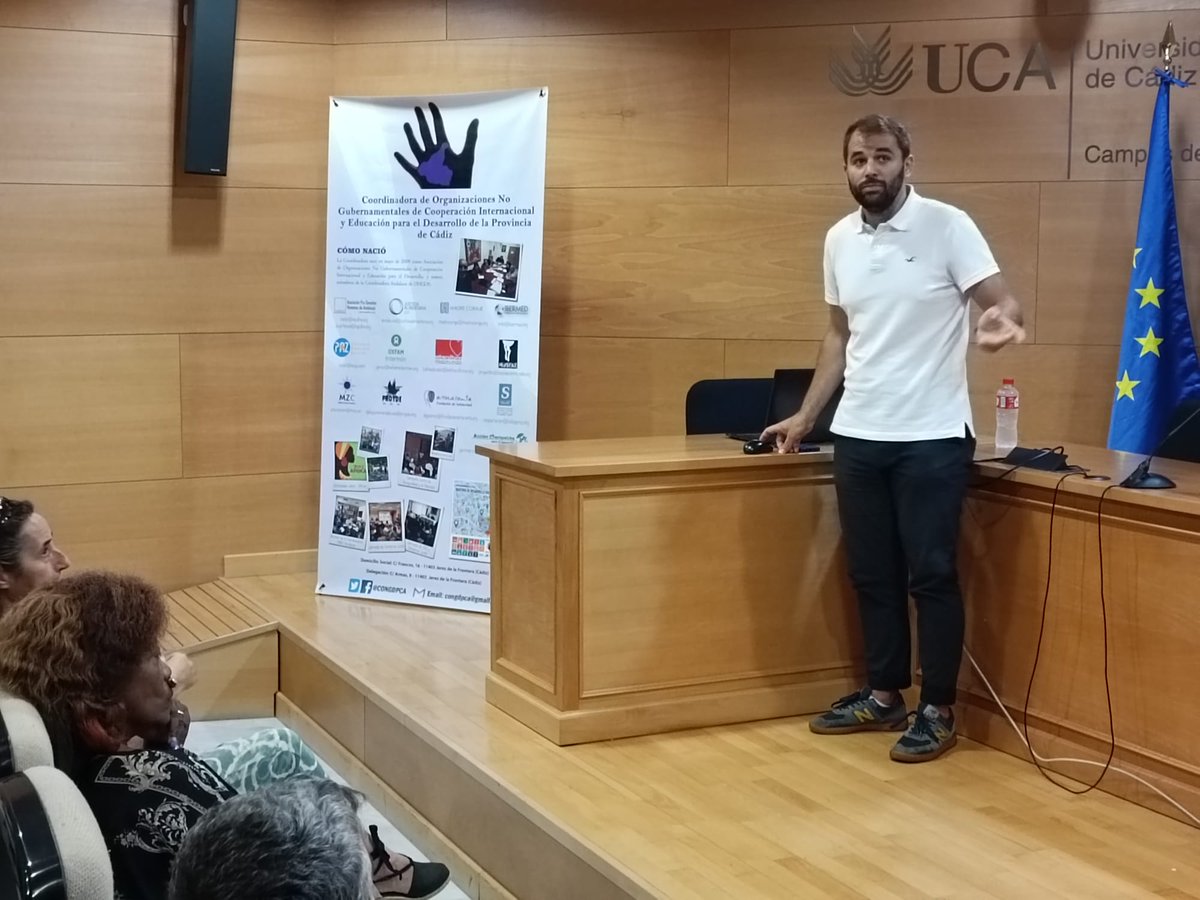 CAONGD's tweet image. 🗣️Ya ha arrancado la formación para organizaciones sociales sobre cumplimiento normativo con el Prof. @enriquemesa_ de @LoyolaAnd. Estamos en la @univcadiz de Jerez.