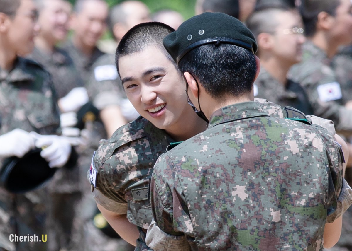 CherishU_sep22's tweet image. 230614 '이병 박진영' 훈련소 수료식

#진영 #박진영 #JINYOUNG