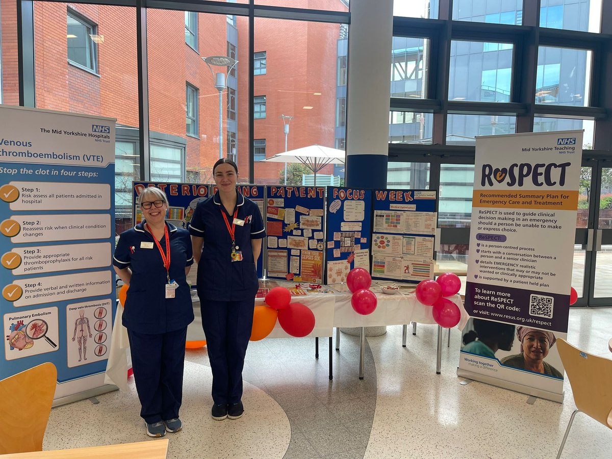 #DeterioratingPatientFocusWeek

We are all ready for day 4!! 

Come and see Danielle, Helen and Laura at the stand this morning. They will be roving teaching this afternoon ❤️👋🏼

Lots of quizzes and goodies! 

#quizzeswinprizes