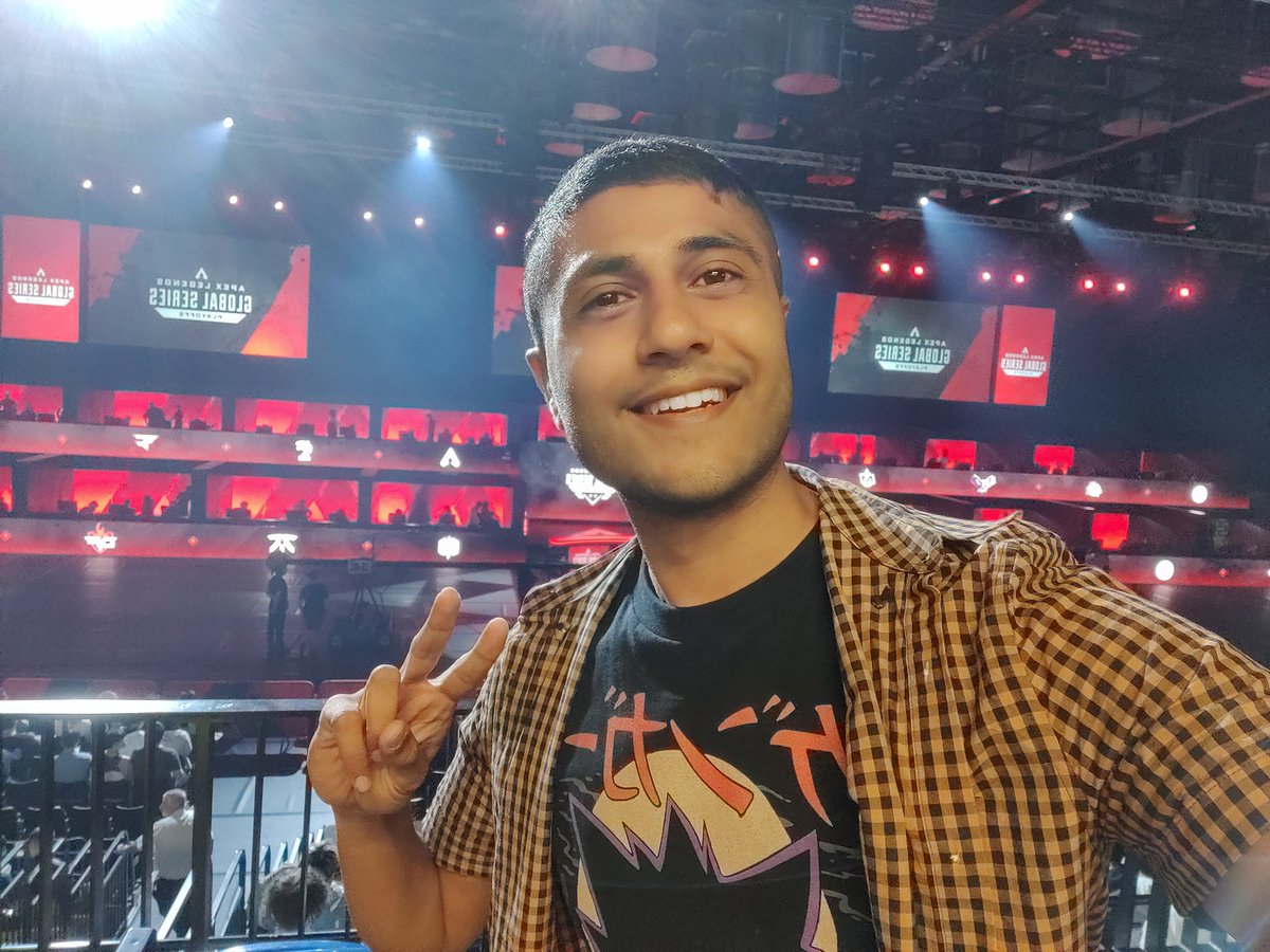 DevDestini's tweet image. I MADE IT TO LAN! - come say hi! #ALGS @PlayApexEsports  #ApexLegends